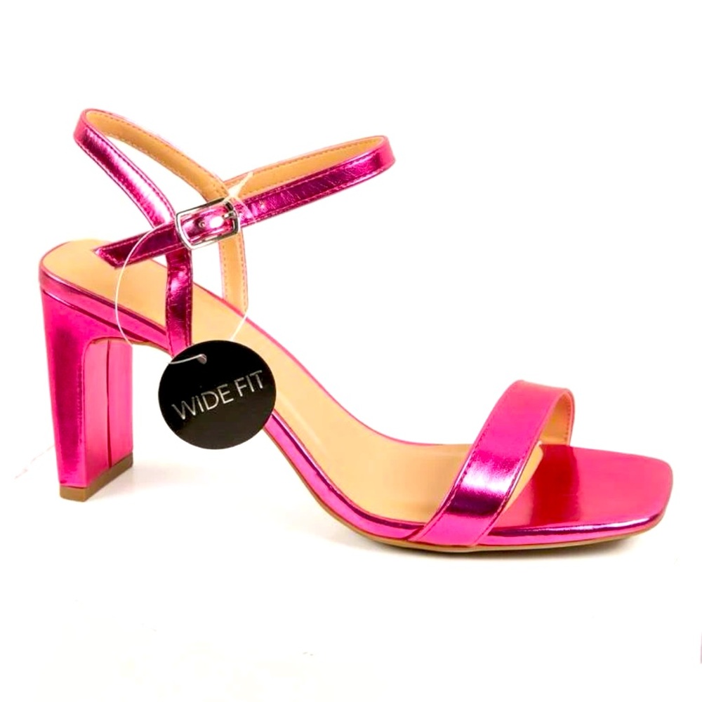 WIDE FIT - Pink faux leather block heels